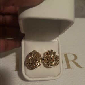 Beautiful Gold plate Knot Earrings. Never wear.